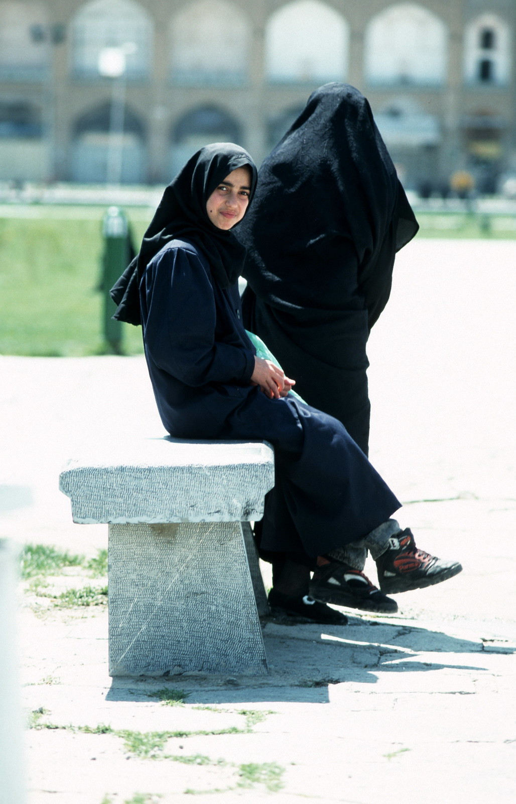 Thiếu nữ Isfahan.