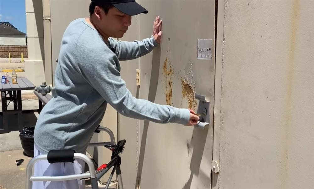 Cao them 8cm, Khoa Pug tro thanh chu nha hang 23 ty tai My-Hinh-2