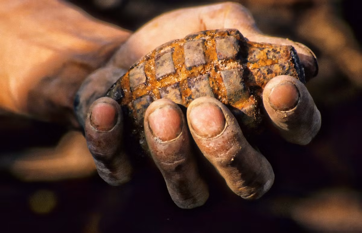 Quả lựu đạn còn sót lại từ thời chiến ở Quảng Trị.