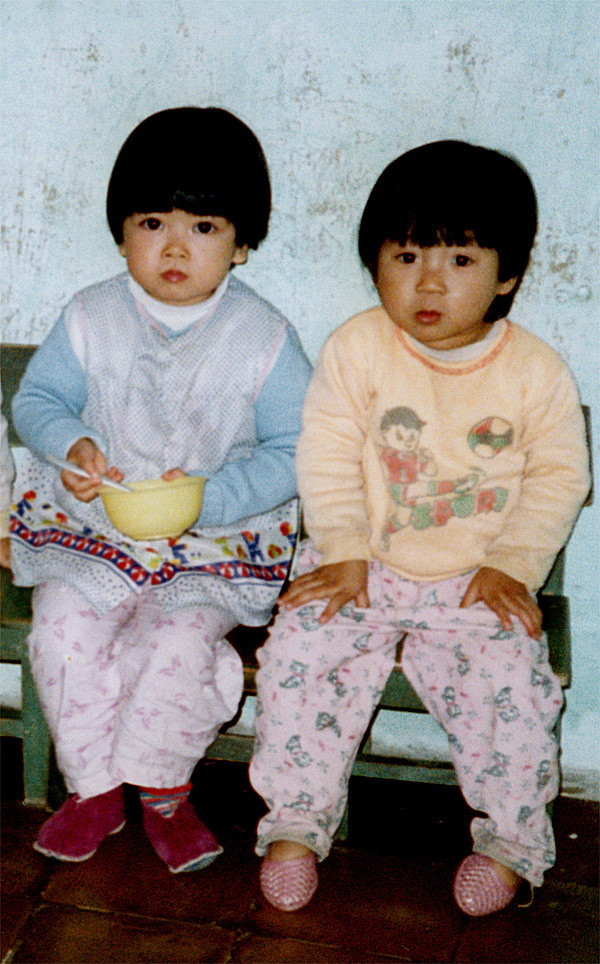 Những bé gái xinh xắn, dễ thương tại lớp mẫu giáo.