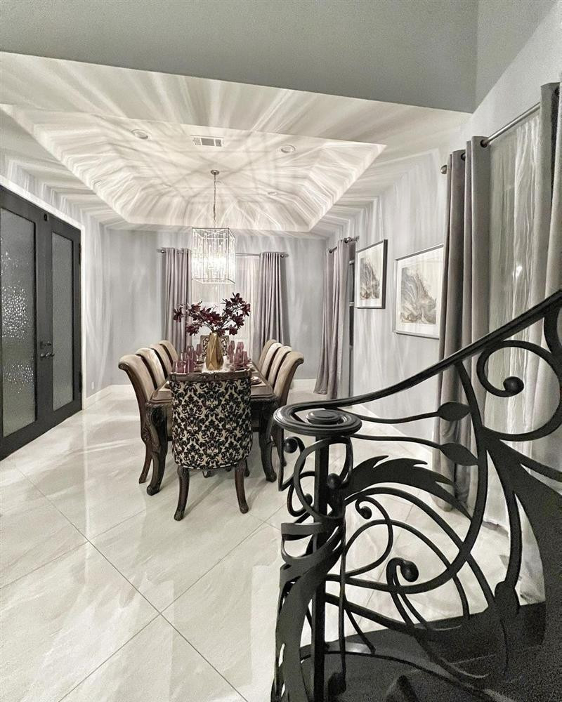 Le Quyen khoe ngoc ngach biet thu o My, anh toa mui tien-Hinh-4