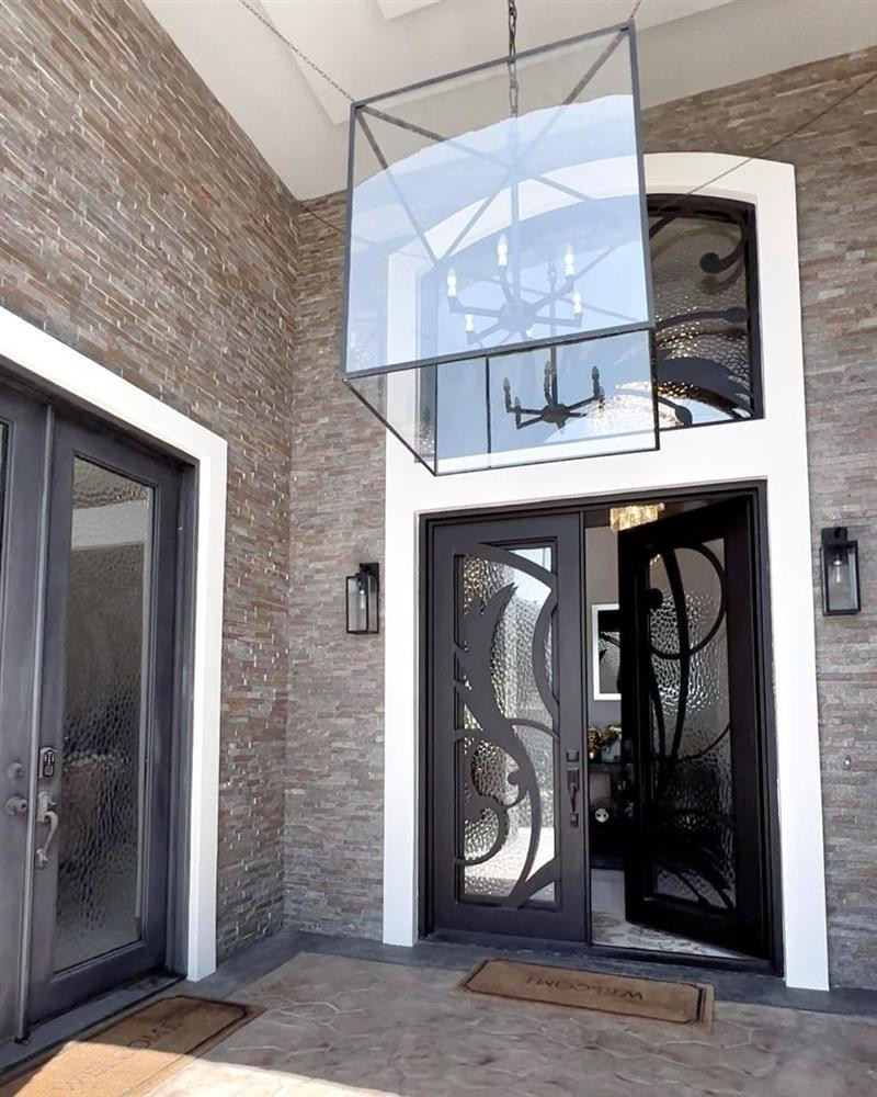 Le Quyen khoe ngoc ngach biet thu o My, anh toa mui tien-Hinh-5