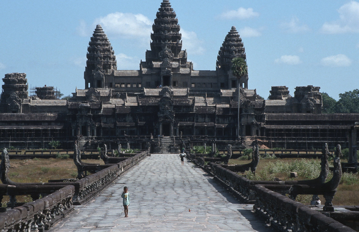 Đền Angkor Wat, di tích lịch sử được cả thế giới biết đến ở Siem Reap.