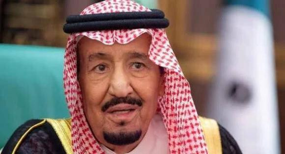 Vị trí thứ 3: Quốc vương Salman bin Abdul Aziz al-Saud của Ả Rập Xê Út. Hoàng gia Ả Rập Xê Út sở hữu một tập đoàn truyền thông khổng lồ với giá trị tài sản ròng ước tính 18 tỷ USD.