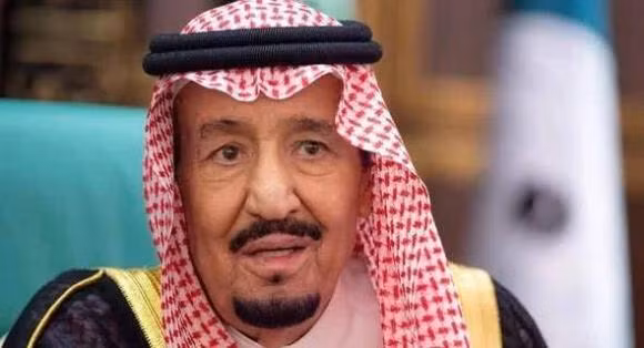 Vị trí thứ 3: Quốc vương Salman bin Abdul Aziz al-Saud của Ả Rập Xê Út. Hoàng gia Ả Rập Xê Út sở hữu một tập đoàn truyền thông khổng lồ với giá trị tài sản ròng ước tính 18 tỷ USD.