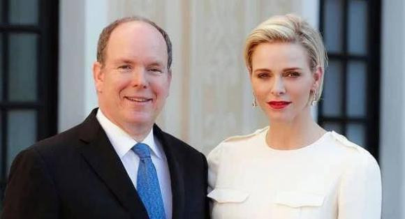 Vị trí thứ 10: Thân vương Albert II - Monaco (1 tỷ USD) là một trong những gia đình Hoàng gia giàu nhất châu Âu, tuy nhiên chỉ đứng ở vị trí thứ 10 trong bảng xếp hạng này.