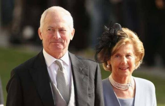 Vị trí thứ 7: Hoàng tử Hans-Adam II của Công quốc Liechtenstein. Là gia đình Hoàng gia giàu nhất châu Âu, Hoàng gia Liechtenstein sở hữu Ngân hàng LGT Group, với giá trị tài sản ròng ước tính khoảng 3,5 tỷ USD.