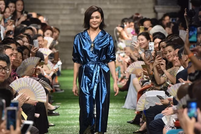 Cuoc song co doc cua my nhan “van nguoi me” so huu 1.500 ty dong-Hinh-5