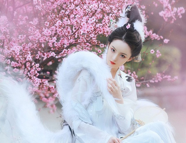 Ky la my nu duoc ga chong 7 lan, cu quan he voi ai la nguoi do tan doi-Hinh-2