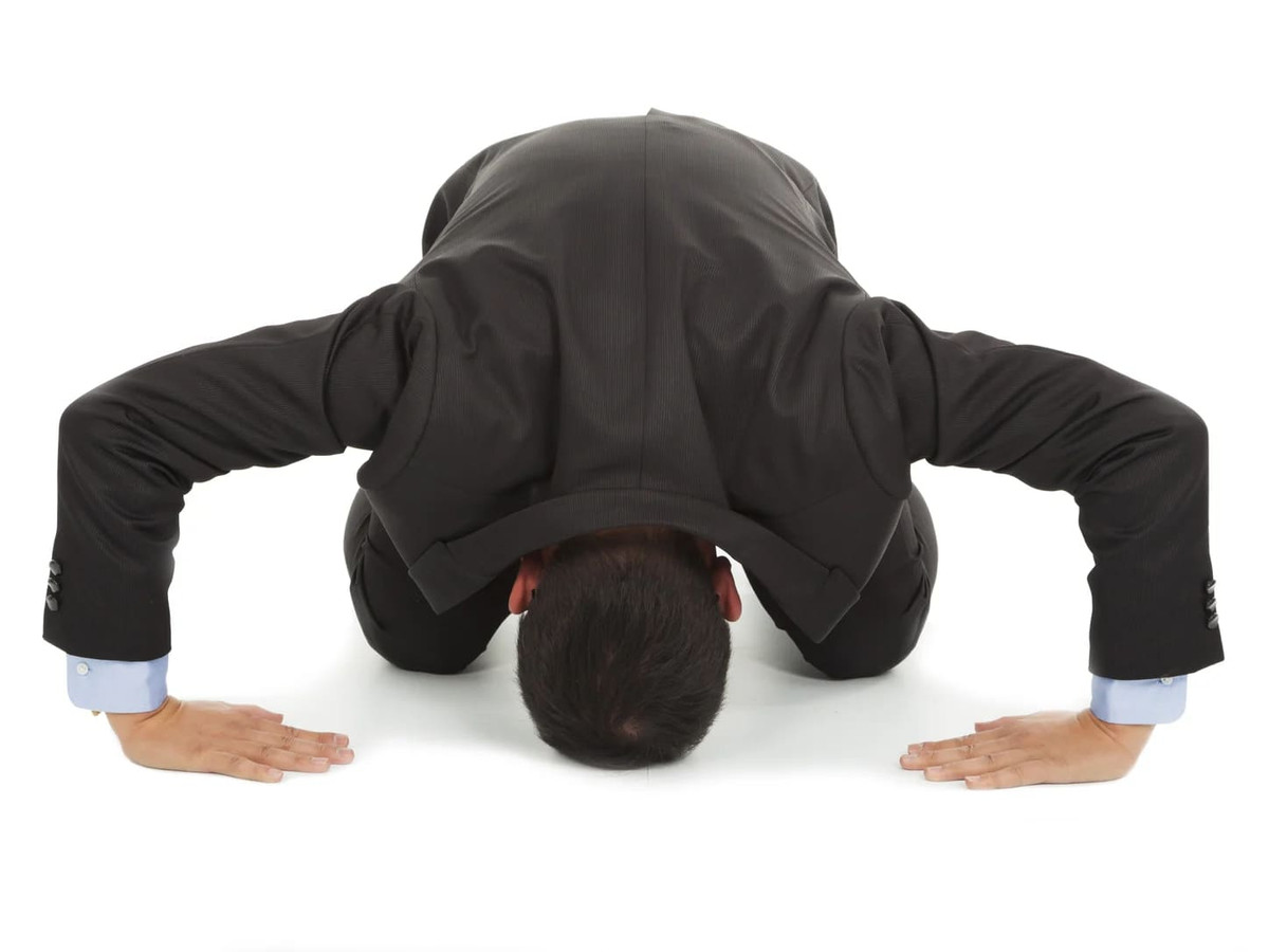 Dịch vụ xin lỗi hộ trở thành nghề mới ăn nên làm ra Dich vu xin loi ho tro thanh nghe moi an nen lam ra