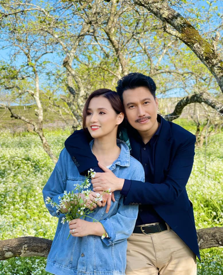 Bi mat dang sau bo rau cua Viet Anh trong Chong cu vo cu nguoi yeu cu