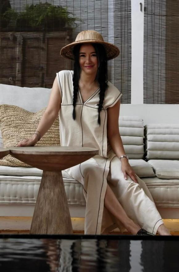 Hồng Nhung tuổi 30 so với 50 nhan sắc chẳng khác biệt - Hình 4 Hong Nhung tuoi 30 so voi 50 nhan sac chang khac biet-Hinh-4