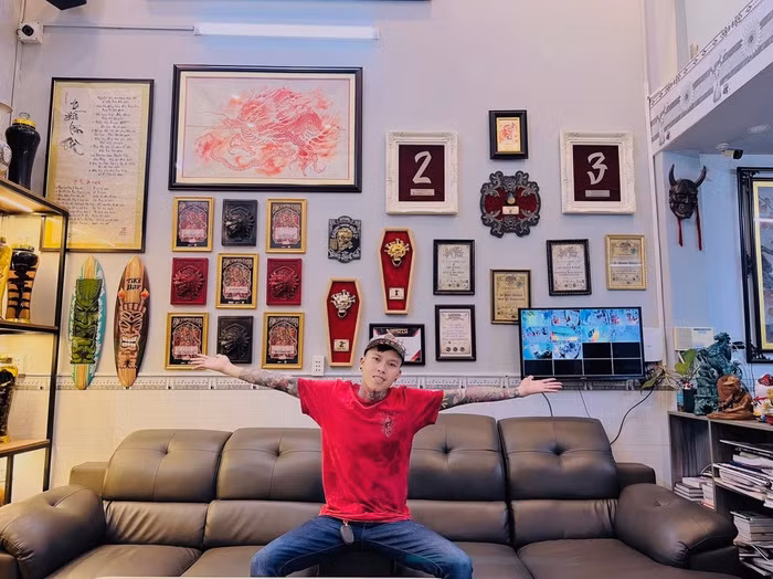 Bo nganh y di xam dao, chang trai Viet dat 4 giai thuong danh gia quoc te-Hinh-3