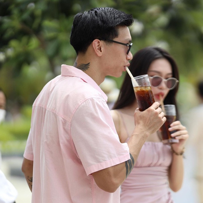 Để mặt mộc đi chơi cùng Đoàn Văn Hậu, Doãn Hải My than trời vì 'xấu' - Hình 7 De mat moc di choi cung Doan Van Hau, Doan Hai My than troi vi 'xau'-Hinh-7