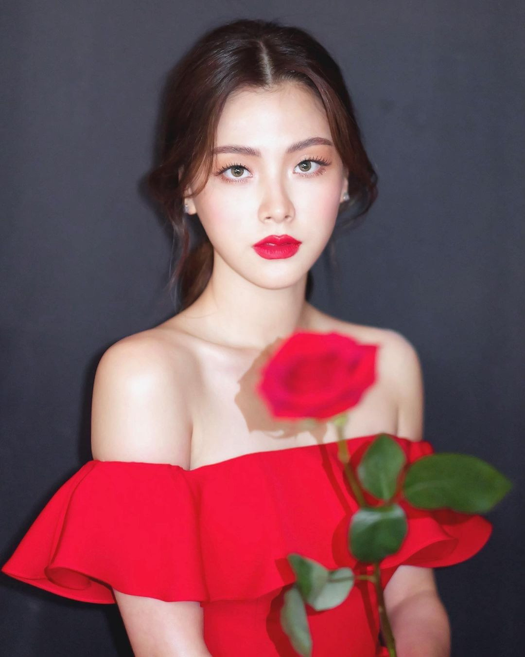 Baifern Pimchanok xinh xuat sac voi dam day lo xuong quai xanh-Hinh-7