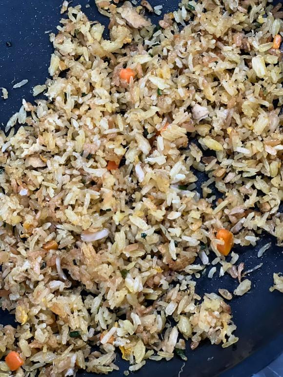 Vo NS Cong Ly dat mon an gan 300 nghin tren mang nhung nhan cai ket buc minh-Hinh-3