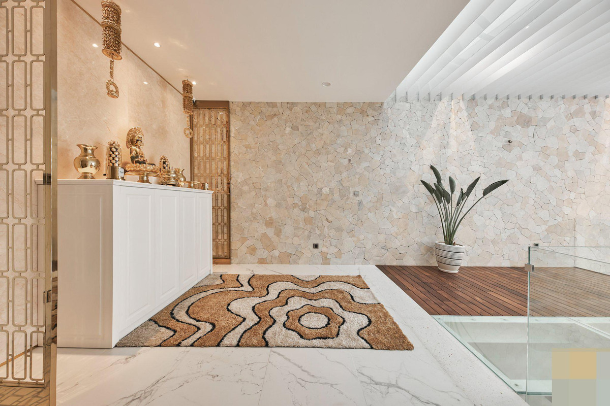 Ngoi nha co be boi sat phong khach mang resort vao khong gian song-Hinh-38