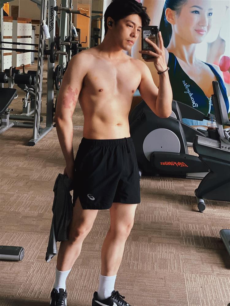 Noo Phuoc Thinh dap tra cuc gat gai tre che gieu anh tap gym-Hinh-6