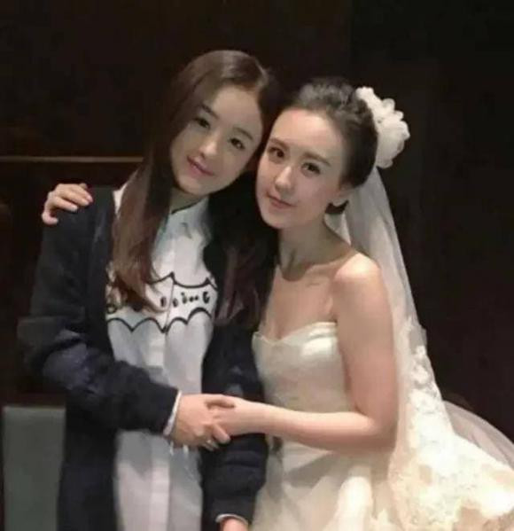 Lo anh em gai cua Trieu Le Dinh, nhan sac khong thua kem chi gai-Hinh-3