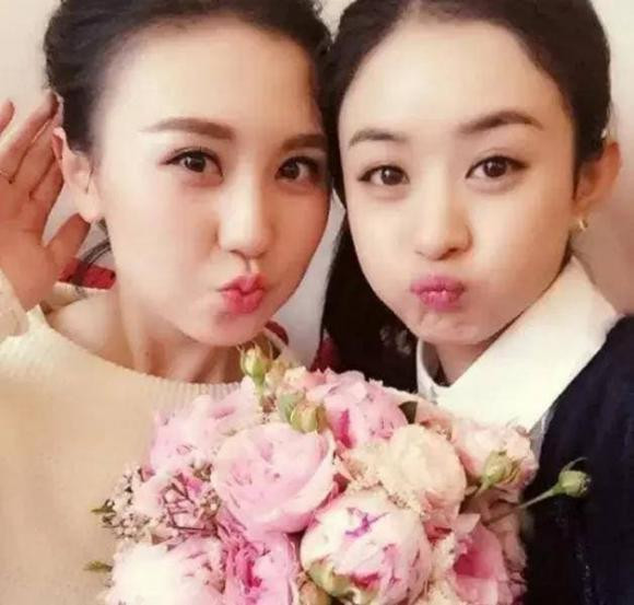 Lo anh em gai cua Trieu Le Dinh, nhan sac khong thua kem chi gai-Hinh-2