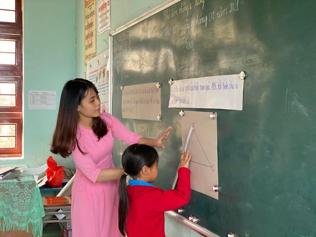 De xuat dung ngan sach mua SGK cho hoc sinh muon: Truong Marie Curie noi gi?