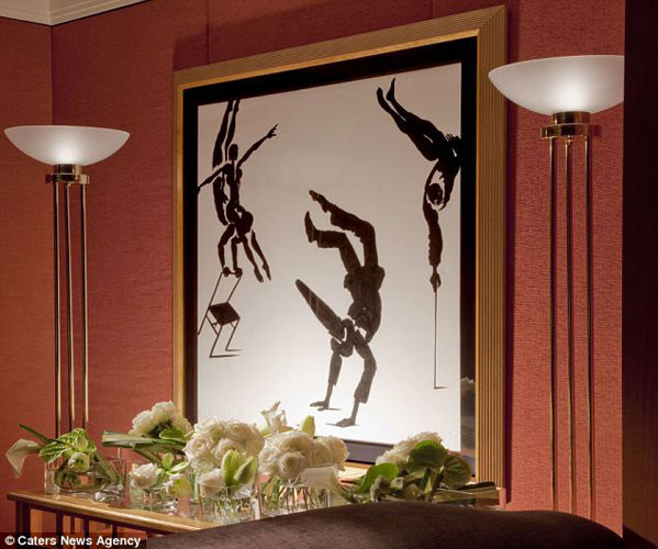 ... đều được lựa chọn cẩn thận, kỹ lưỡng và phải đảm bảo tính độc đáo, có giá trị thẩm mỹ cao