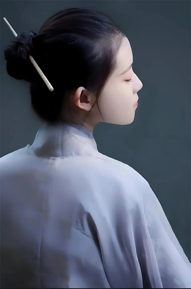 Chân dung người phụ nữ đầu tiên tu luyện trường sinh, bay trên không - Hình 2 Chan dung nguoi phu nu dau tien tu luyen truong sinh, bay tren khong-Hinh-2