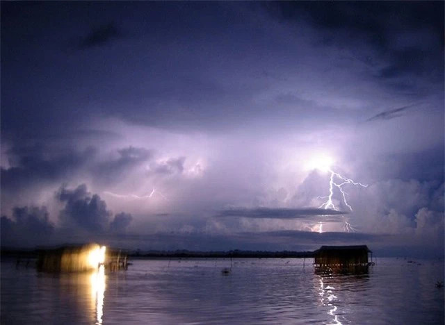 Nơi mỗi ngày hứng chịu 10 cú sét, ghi Sách Kỷ lục Guiness? - Hình 3 Noi moi ngay hung chiu 10 cu set, ghi Sach Ky luc Guiness?-Hinh-3