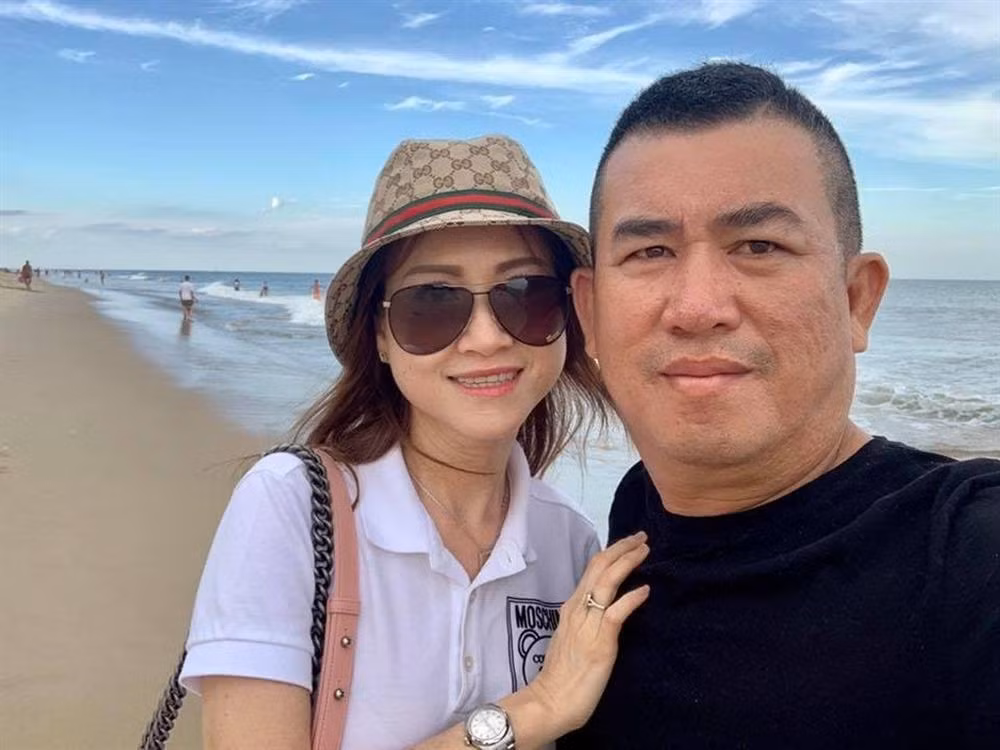 Nhat Cuong: Hon nhan 'ky la' 20 nam khong cuoi, U60 song nho YouTube-Hinh-3