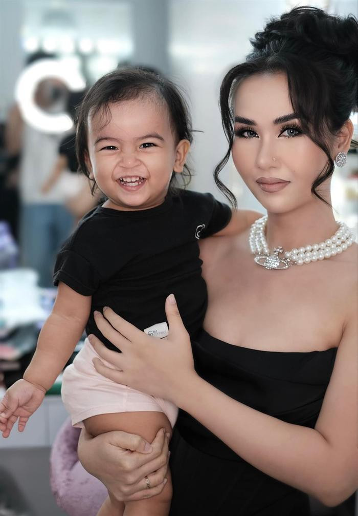 Duoc goi y viec ca hat trong buoi hop phu huynh, Vo Ha Tram noi gi?