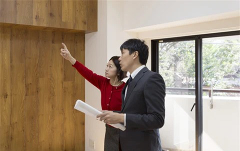 Ở nhà thuê, người phụ nữ thấy “báu vật” 1,3 tỷ đồng ảnh 2