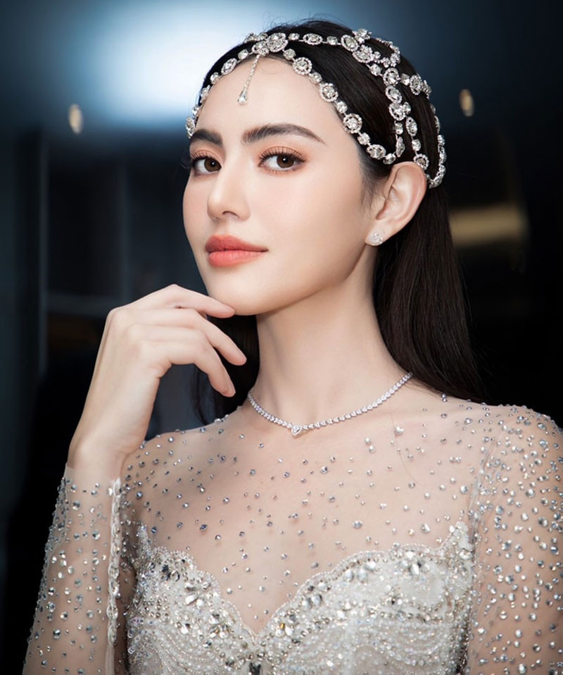 Body vạn người mê của ‘ma nữ đẹp nhất Thái Lan’ Mai Davika - Hình 8 Body van nguoi me cua ‘ma nu dep nhat Thai Lan’ Mai Davika-Hinh-8