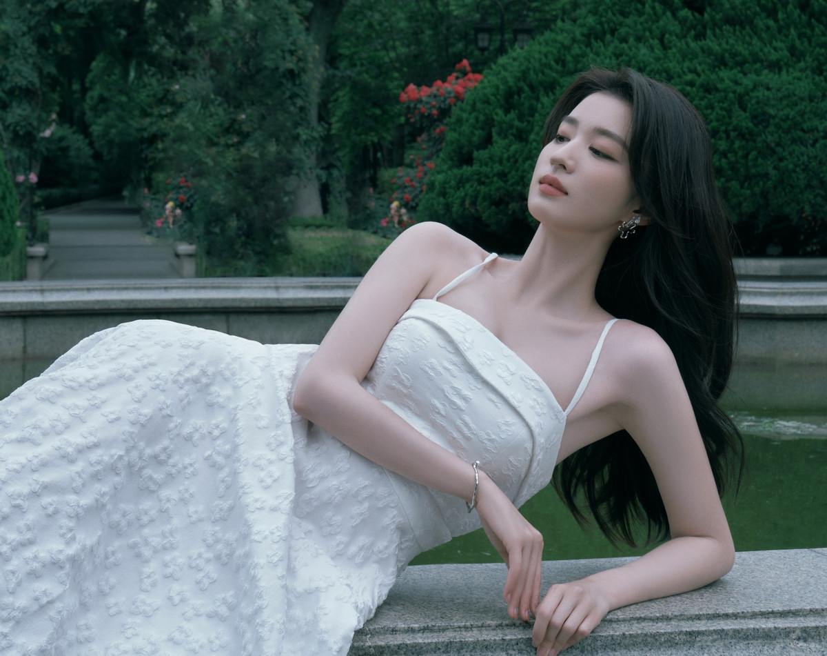 Nhan sac than tien ty ty the he moi-Hinh-4