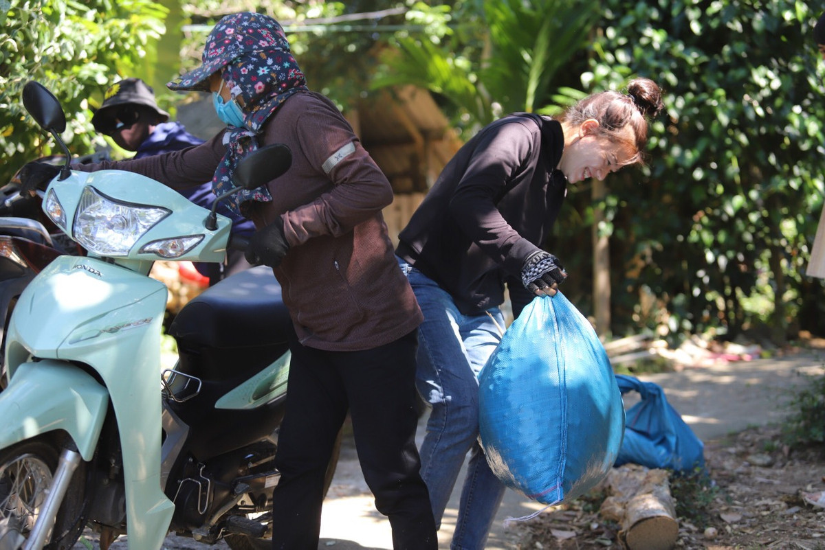 Hai thue thu qua dac san den si, nong dan dut tui tien trieu-Hinh-5