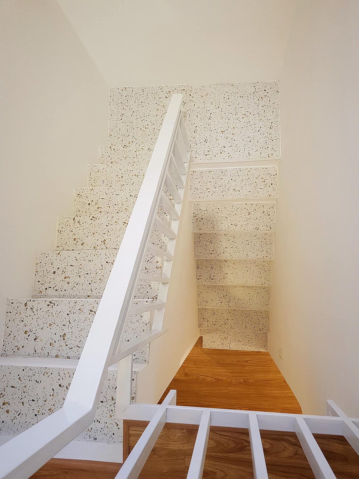 Nha pho 2 mat ngo hoa khong gian song Han Quoc sau cai tao-Hinh-10