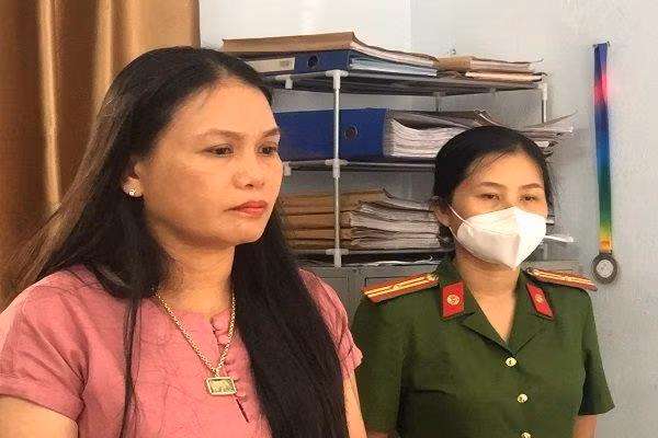 Nhan lam giup thu tuc thua ke roi “om” dat dem ban