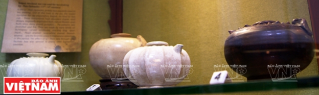 Thu thuong tra cua vua chua Viet