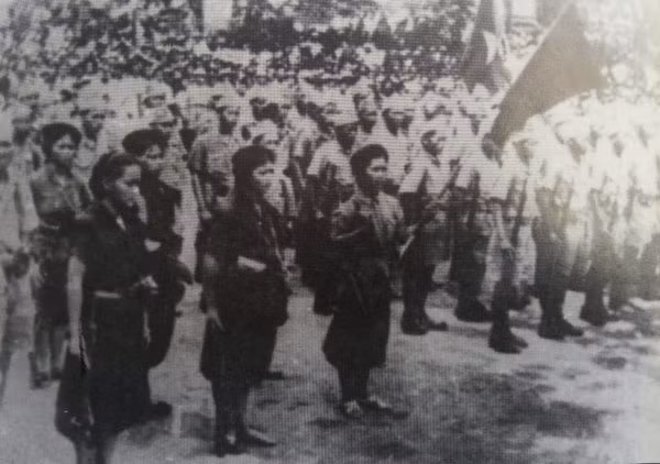 Các nữ du kích Việt Nam.