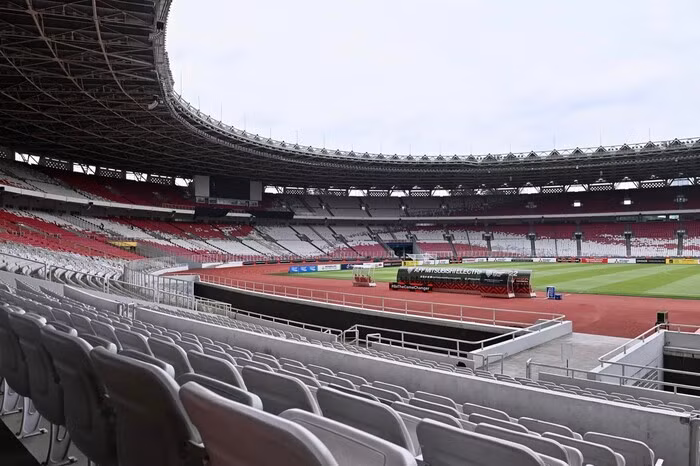 Liên đoàn bóng đá Thái Lan hết lời ngợi khen sân Kelora Bung Garno với mỹ từ: Một sân vận động tuyệt vời. Có lẽ nhiều người hâm mộ phải xót cho tuyển Việt Nam, dù thi đấu rất hay nhưng chưa bao giờ có sự trọn vẹn vì sân Mỹ Đình không đẹp.