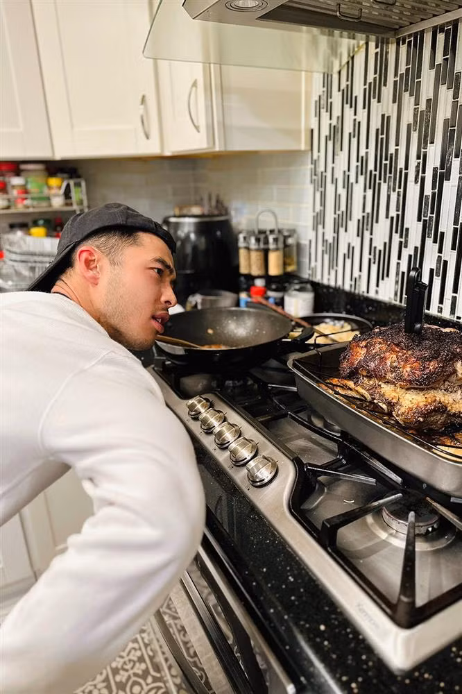 Lo dien gia dinh Jennifer Pham, ngoai hinh 'dep deu'-Hinh-6