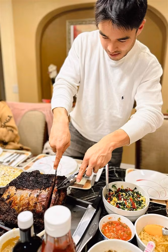 Lo dien gia dinh Jennifer Pham, ngoai hinh 'dep deu'-Hinh-5