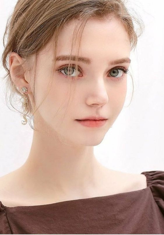 Dưới các bài đăng của Chloe, có vô số chàng trai không ngại bày tỏ tình cảm và cho biết nàng mẫu 9X xinh đẹp là hình mẫu bạn gái trong lòng họ.