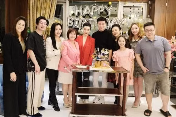 Pham Bang Bang chuyen huong tai xuat showbiz tai Hong Kong-Hinh-2