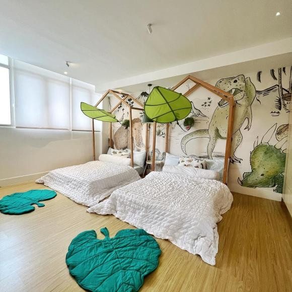 Thiet ke nha hinh hop, co be boi tren cao cuc an tuong-Hinh-10