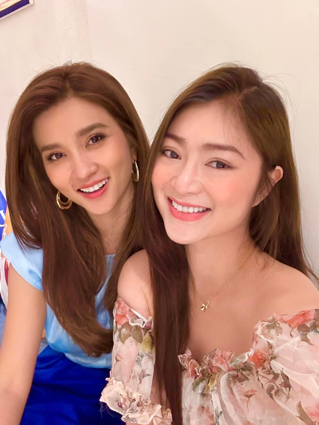 Song song đó, Thanh Trúc cũng nhiều lần từ chối xuất hiện trước truyền thông. Người đẹp được vinh danh trong danh sách đề cử Nữ diễn viên truyền hình xuất sắc nhất của giải thưởng Ngôi Sao Xanh 2024. Tuy nhiên, cô từ chối tham dự sự kiện, chỉ gửi lời chúc mừng trên trang cá nhân (Ảnh: Facebook nhân vật).