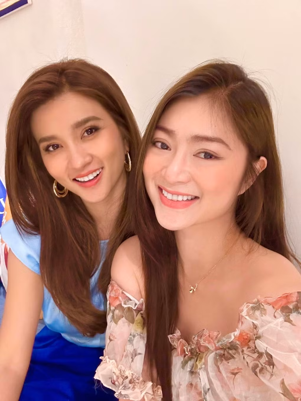 Song song đó, Thanh Trúc cũng nhiều lần từ chối xuất hiện trước truyền thông. Người đẹp được vinh danh trong danh sách đề cử Nữ diễn viên truyền hình xuất sắc nhất của giải thưởng Ngôi Sao Xanh 2024. Tuy nhiên, cô từ chối tham dự sự kiện, chỉ gửi lời chúc mừng trên trang cá nhân (Ảnh: Facebook nhân vật).