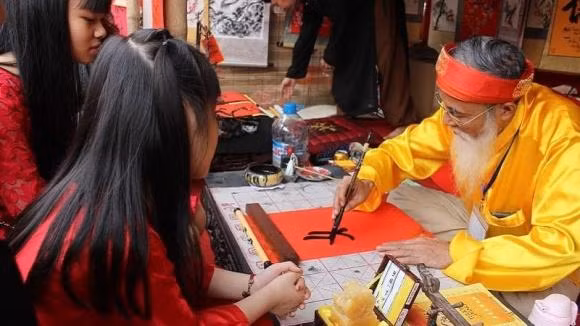 Khai xuan nam Giap Thin 2024 ngay nao tot?-Hinh-3