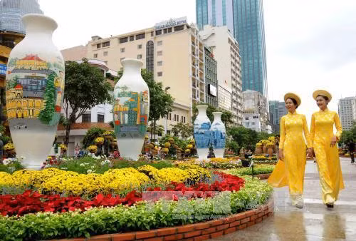 Nhung dia diem tham quan nen den vao mung 1 Tet o Sai Gon