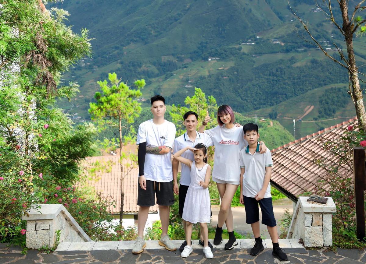 Sieu mau Viet ket hon hon 20 nam van yeu chong say dam-Hinh-4