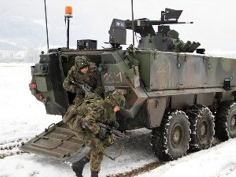 Quân đội Thụy Sỹ tập trận các giả định bị tấn công. (Ảnh: militaryphotos.net)